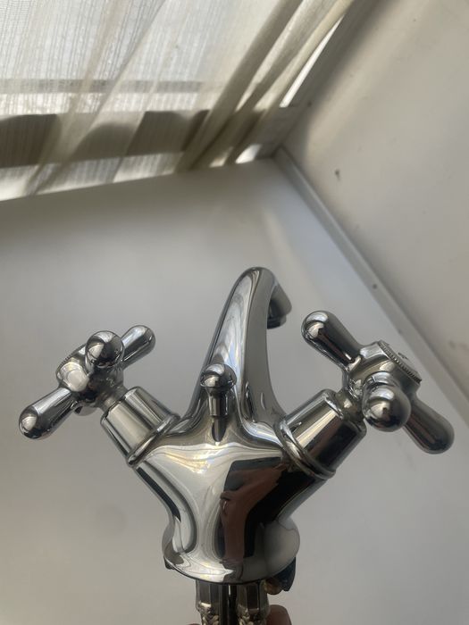 Смесител за мивка Баня Видима ретро