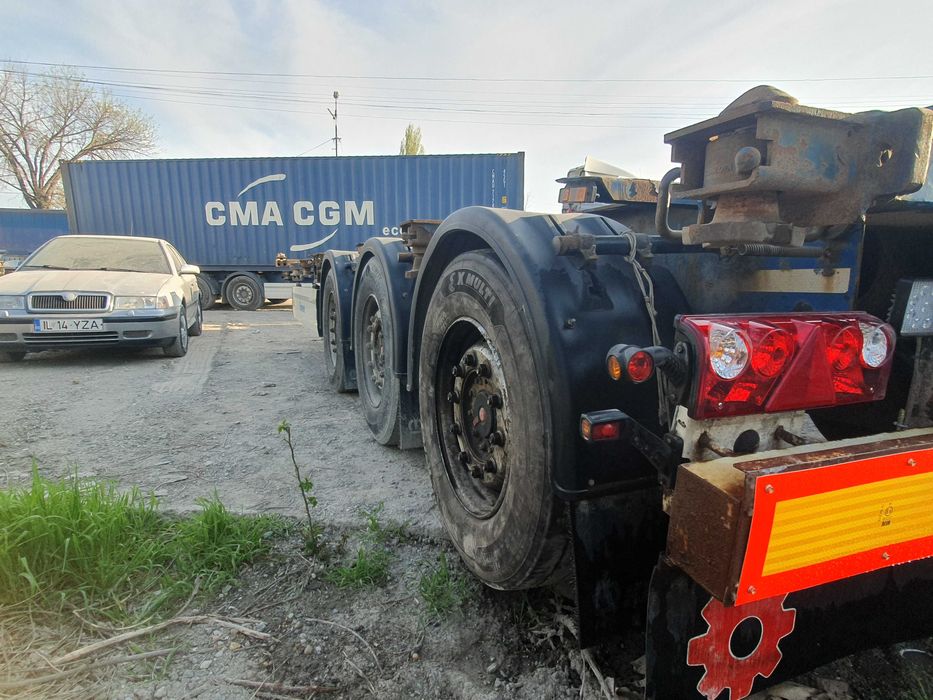 Krone semiremorca container cu Genset