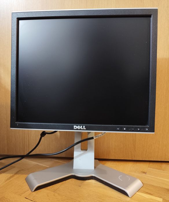 Настолен компютър HP/Intel Core 2 Duo (2.83)/4GB RAM/521GB HDD
