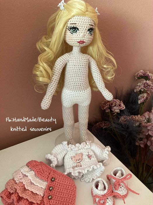 Плетена кукла Ема