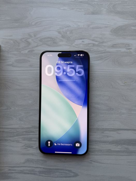 Продам Айфон 15 Про Мах 256 г