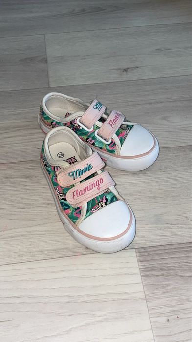 Детская обувь кроссовки