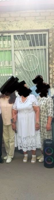 Продам платье белое и красное
