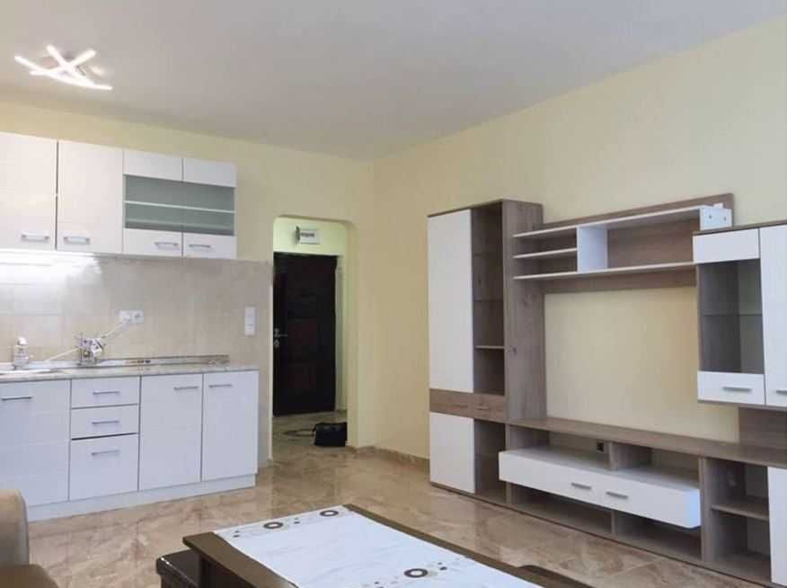 Дава се под наем Двустаен апартамент в София, Полигона - 78 кв.м за 561 € - Снимка #1