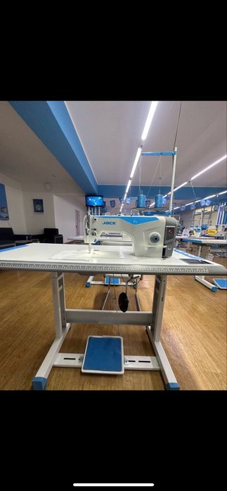 tikuv mashinalari JACK F 5 310 barcha madelardan bor 3 yil kafolat