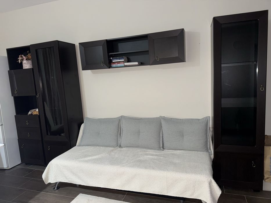 Mobila maro inchis, living