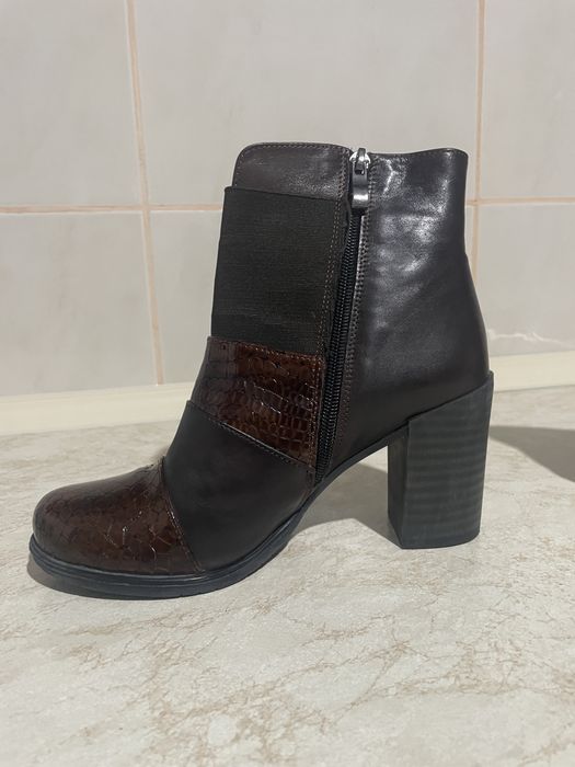Ghete de dama 38