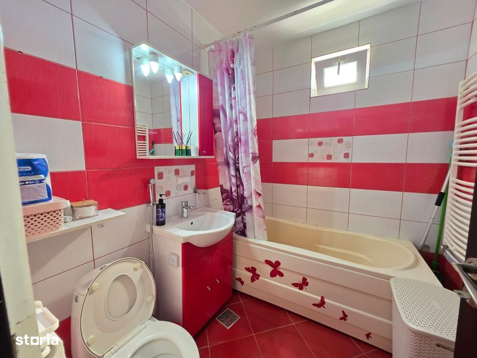 3 camere, decomandat, zonă centrală, mobilat și utilat