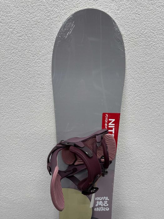 placa noua snowboard nitro nova L148cm
