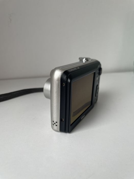 Camera Foto Digitala NIKON CoolPix L27 Silver, HD 720p, 16 MegaPixel, Senzor CCD, 8GB Digital Point and Shot Camera