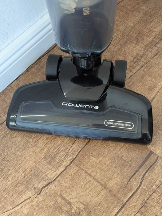 Aspirator vertical Rowenta fara fir Air Force Light