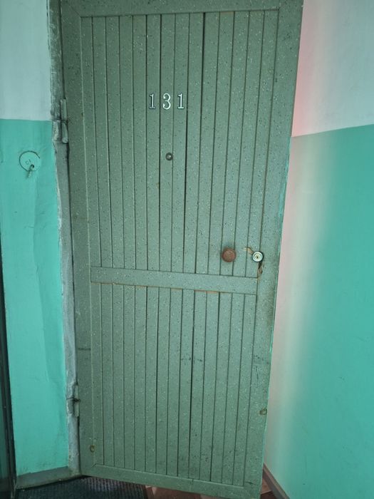 Продам входную дверь