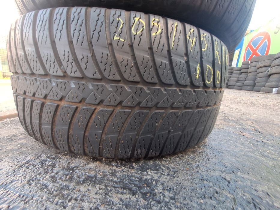 2 anvelope iarna 205/45R16  Kumho Montaj Gratuit