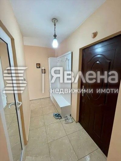 Дава се под наем Двустаен апартамент в Варна, Трошево - 48 кв.м за 435 € - Снимка #2