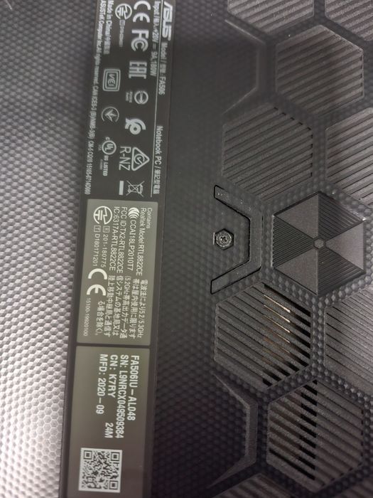 Laptop gaming impecabil