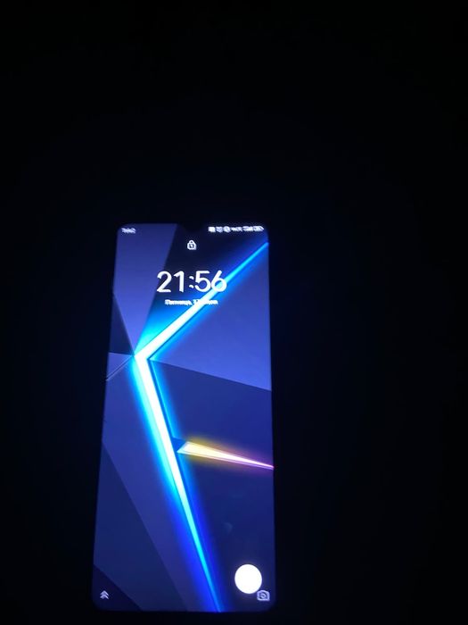 Продам телефон ,