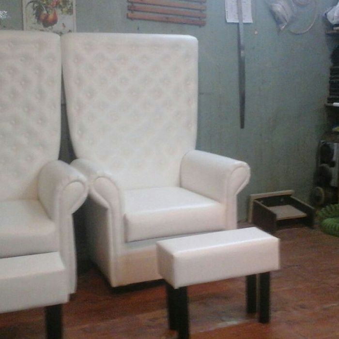 Продам троны для салонов цены уточняйте.