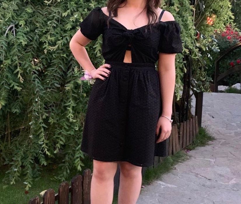 Черна къса рокля ZARA