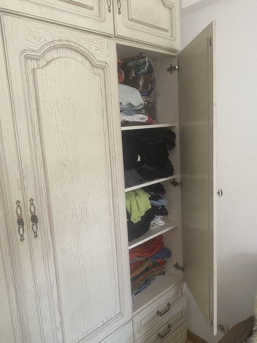 Продаю прихожую мебель