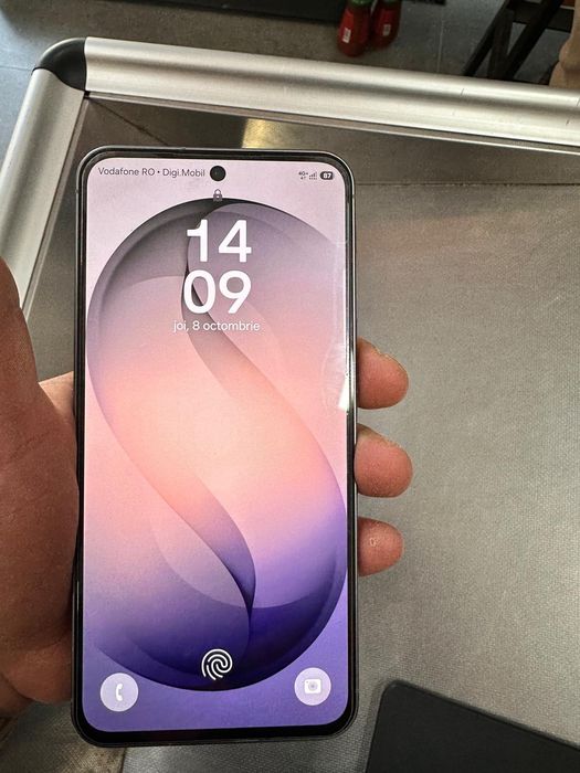 Vând/schimb Samsung a56 doar cu telefoane