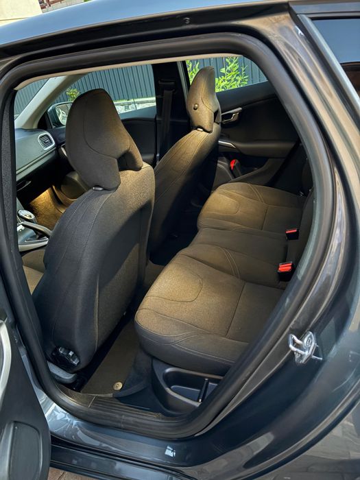 Vand volvo v40 d2 an 2014 adusa din Belgia in 2024