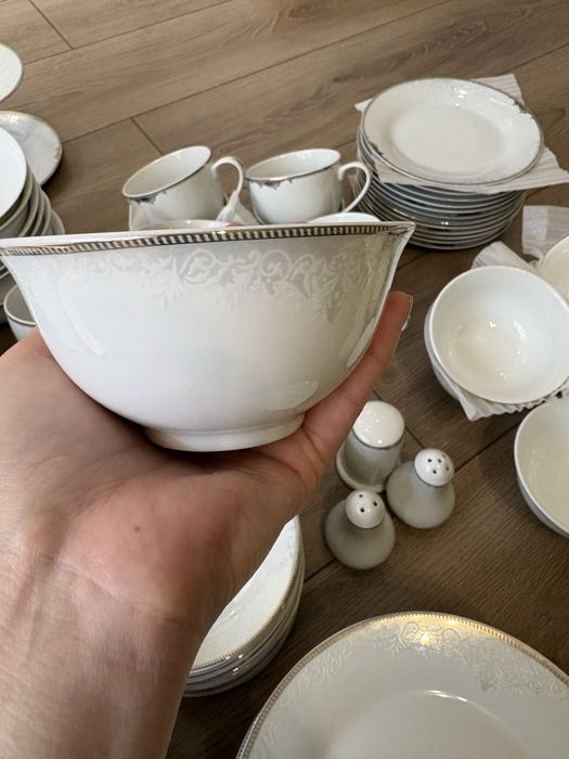 Срочно продам столовый сервиз