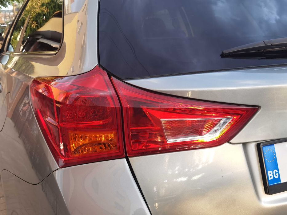 Toyota auris led стопове