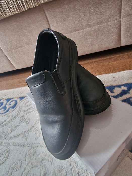 Туфли школьные .