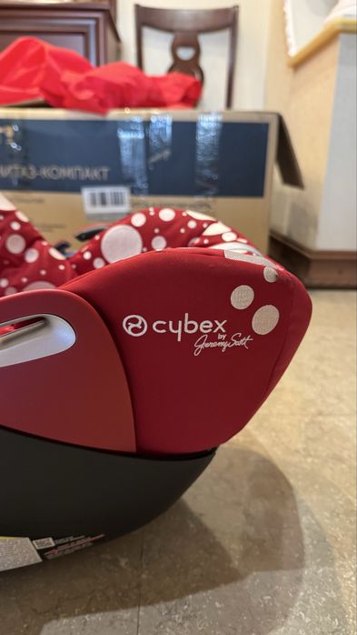 Продаю автолюльку cybex