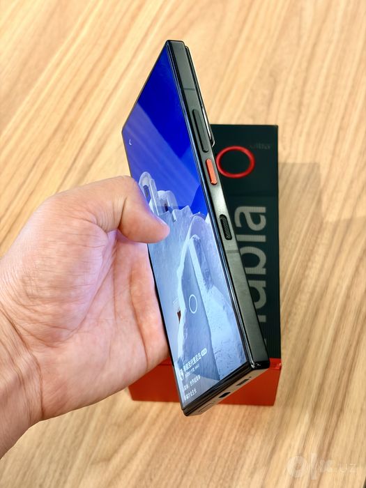 Nubia Z60 Ultra 16/512 GB — Snapdragon 8 Gen 3