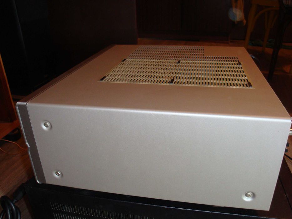 Denon AVR-2106 качествен 7.1 транзисторен усилвател