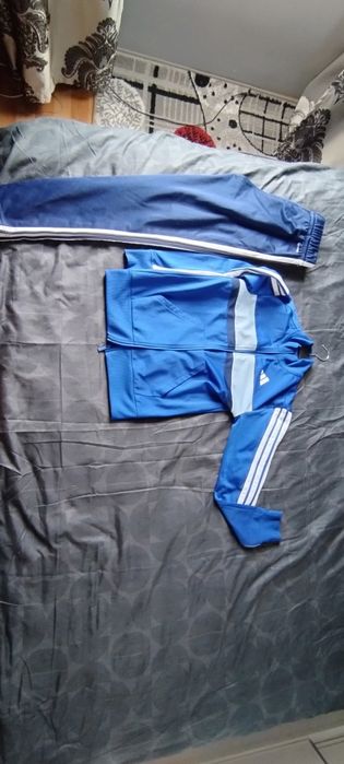 Trening Adidas original, mărime 11-12 ani