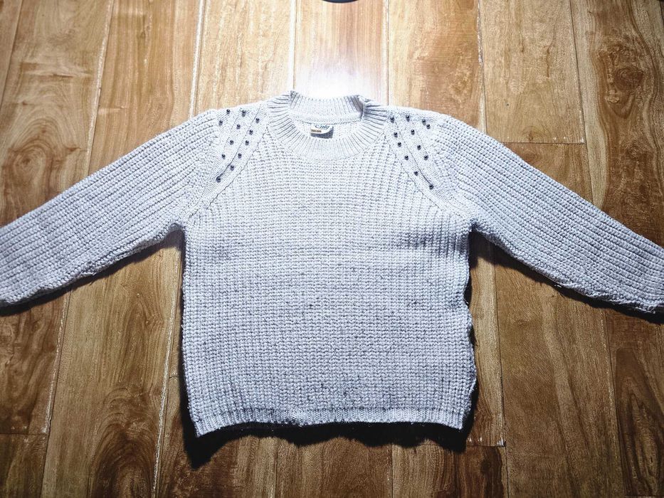 Продам кофточки для девочки