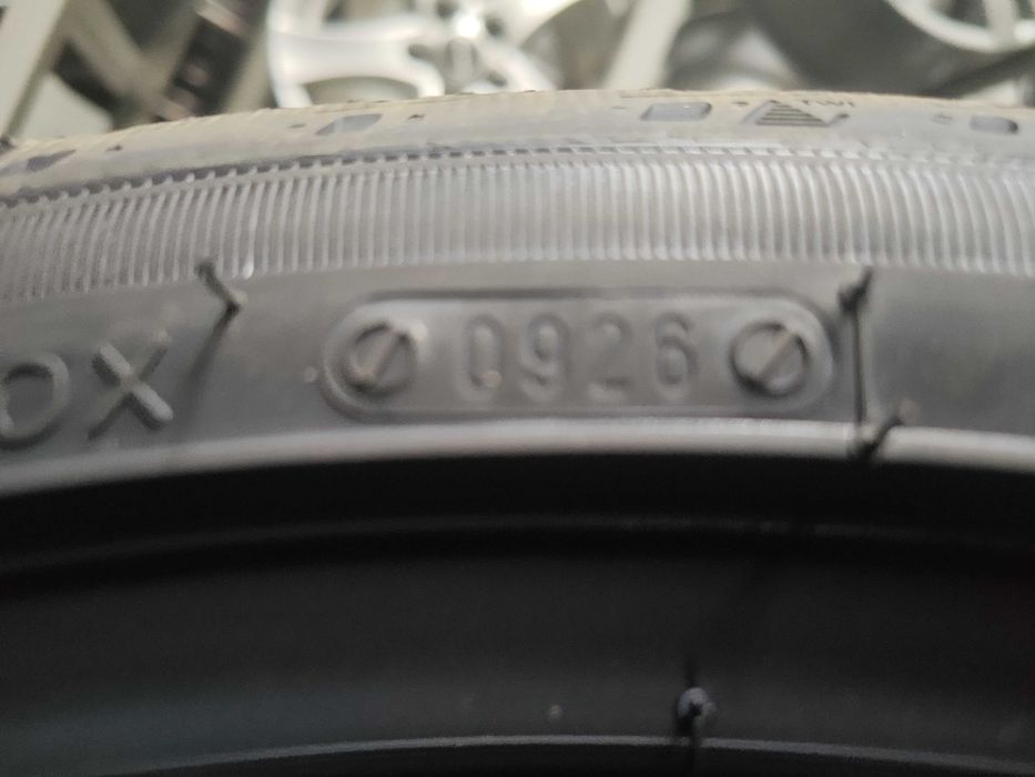 Летни гуми 255/35/19 Riken