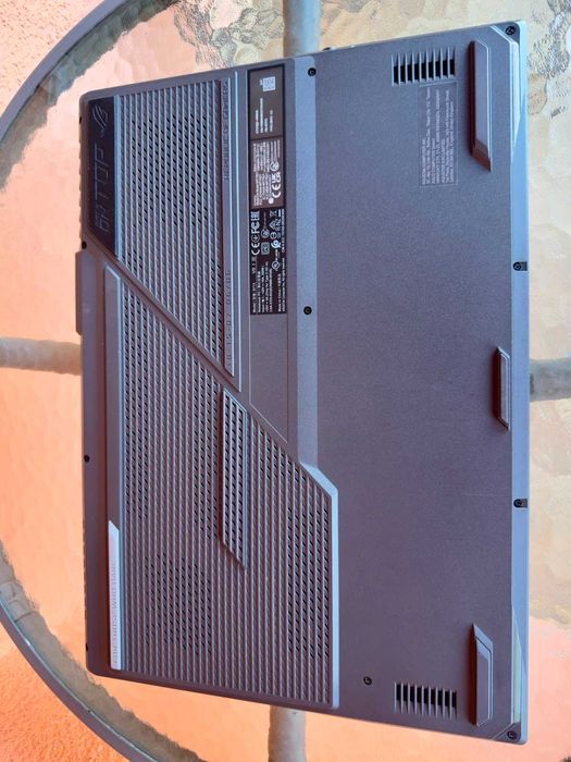 Laptop Gaming ASUS ROG Strix G17 G713QE cu AMD Ryzen7 5800H, 17.3", Full HD, 144Hz, 32GB, 512GB SSD, NVIDIA  RTX 3050 Ti 4GB