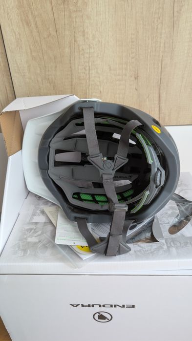 Cască MTB Endura SingleTrack MIPS - NOUĂ, M-L (55-59 cm)