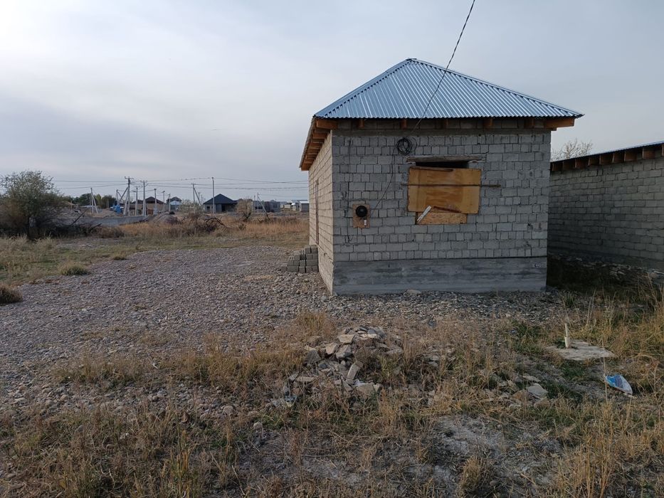 Үлгілі ауылында үй сатылады