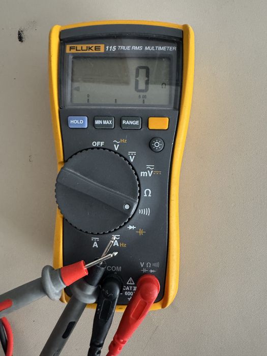 Multimetru Fluke 115 stare buna estetic, functional 100%