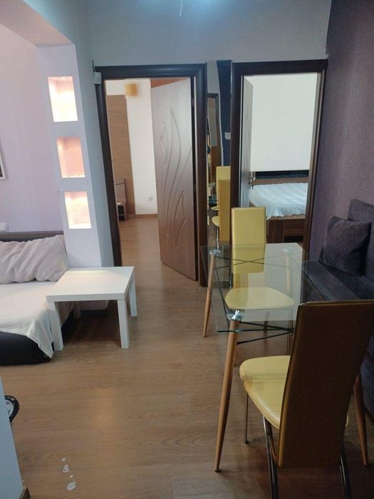 Дава се под наем Тристаен апартамент в София, Център - 100 кв.м за 750 € - Снимка #1