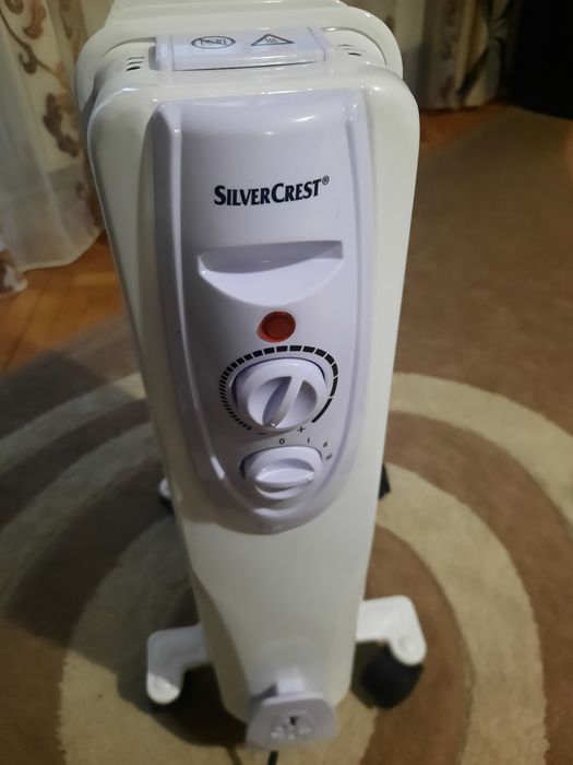 Vând radiator pe curent!