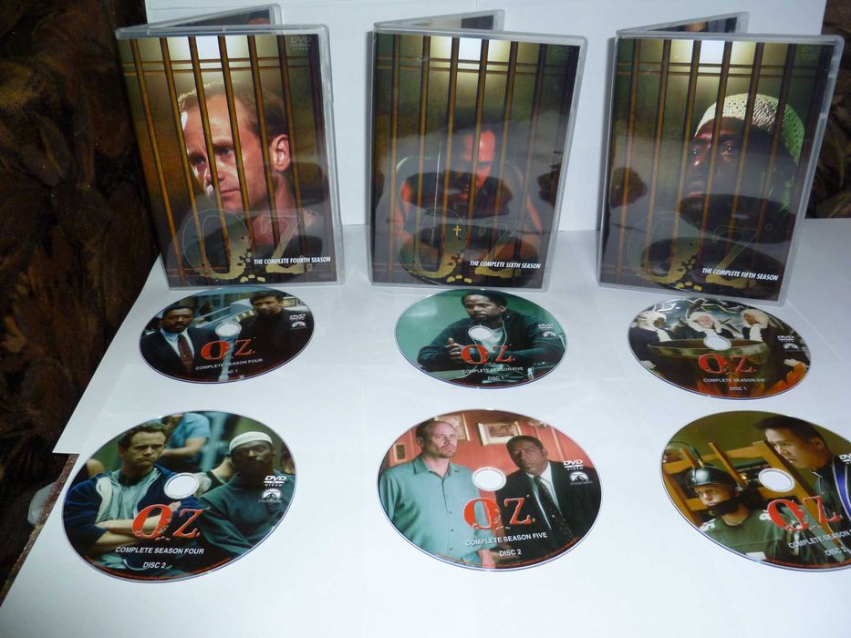 OZ Inchisoarea federala 6 SEZOANE DVD   COMPLET