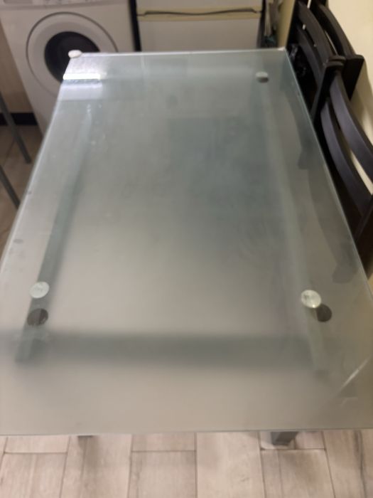 Трапезна маса/Стъклена