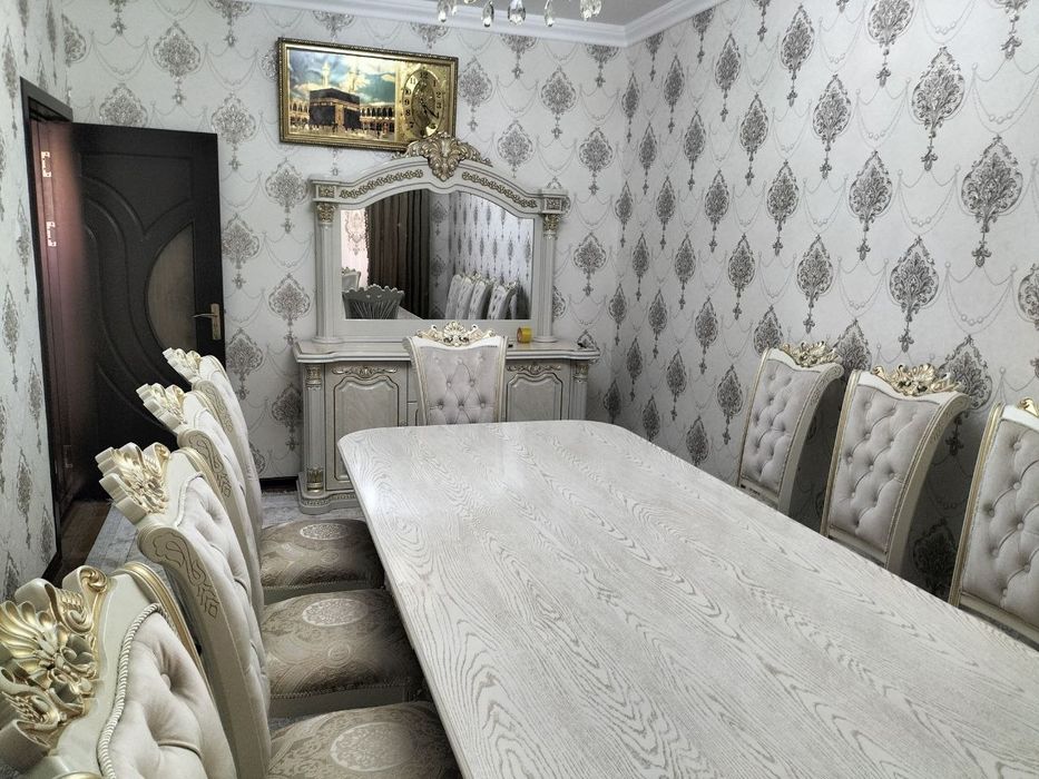 Стол стул сотилади