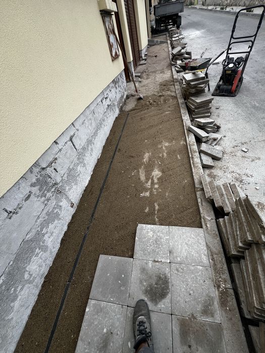 Редене на тротоарна Плоча