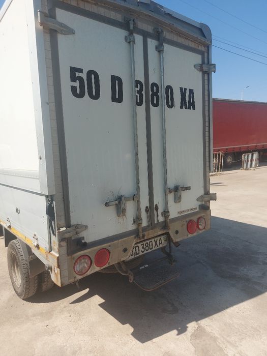 Кия бонго сотилади