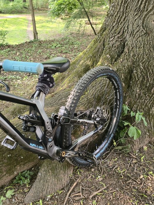 Bicicleta Downhill Kellys Noid 70 (2021)