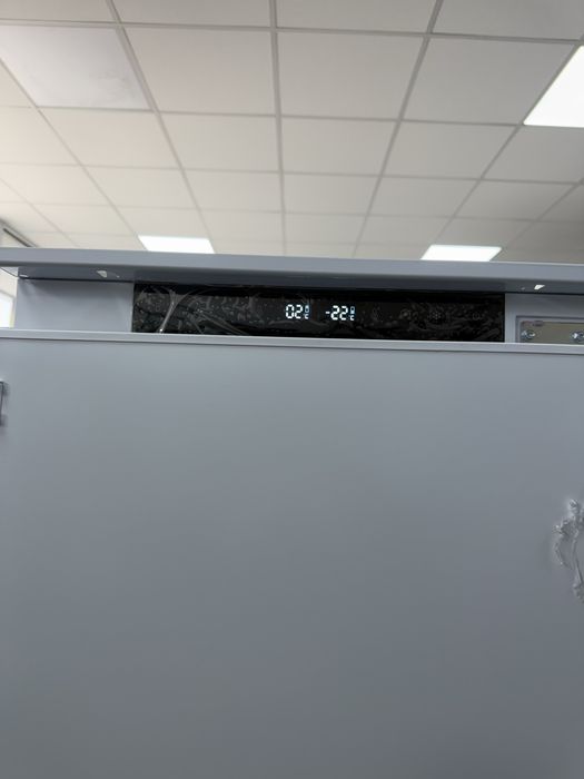 Нов!!! хладилник с фризер за вграждане  Inventum IKV1947S