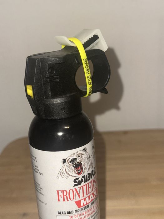 Spray urs SABRE Frontiersman Max 272 ml (9.2 oz)