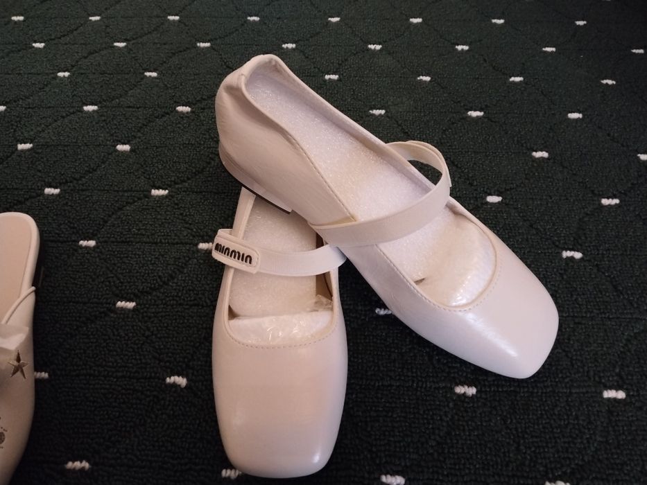 Yangi bejeviy tufli sotiladi