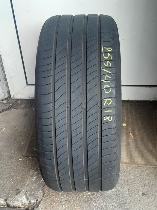O anvelopă de vară MICHELIN  255 /40 R18